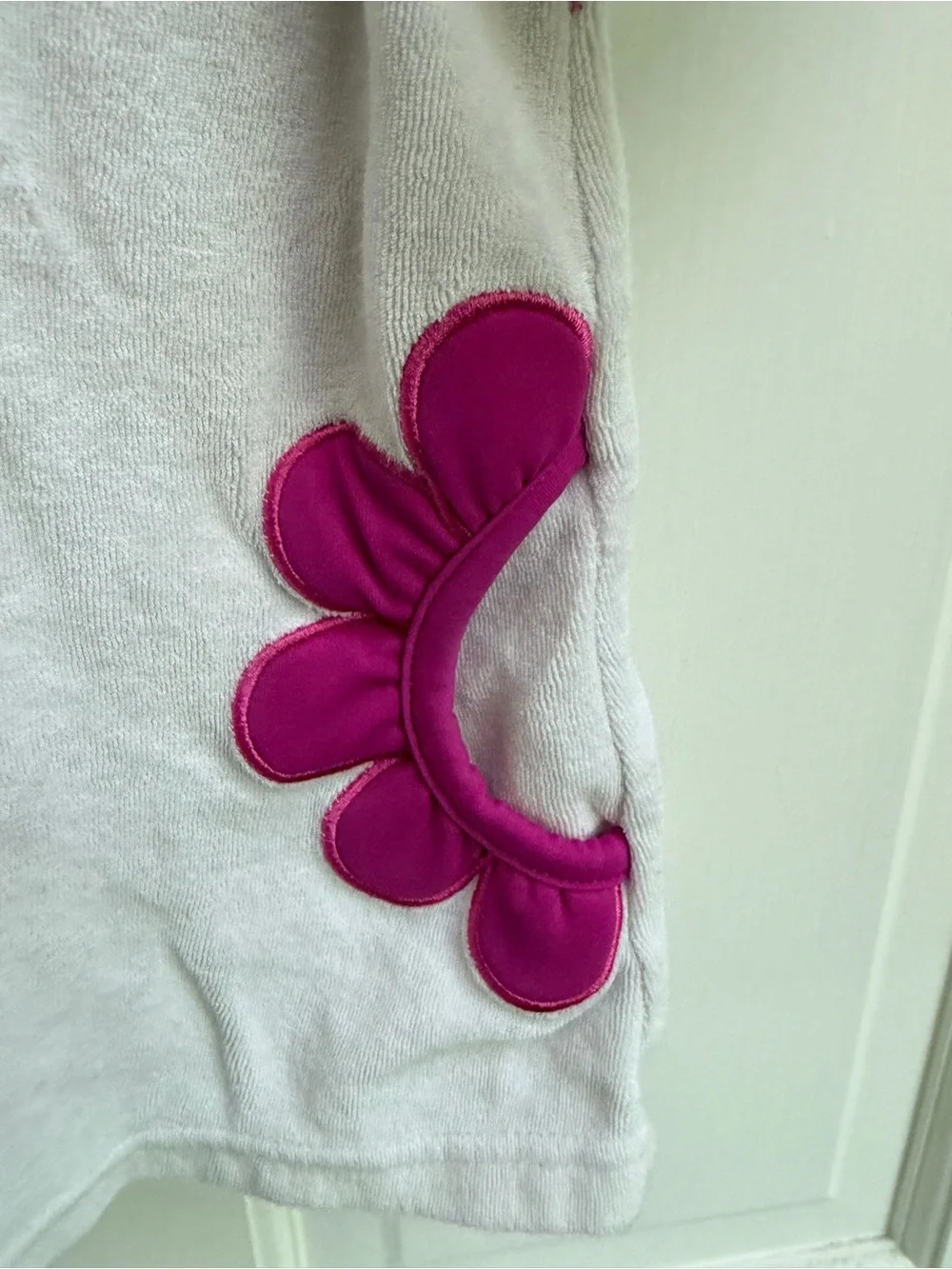 Swim’n Pretty 4T Girls White Hooded Zip Swim Coverup with Pink Floral Appliqué